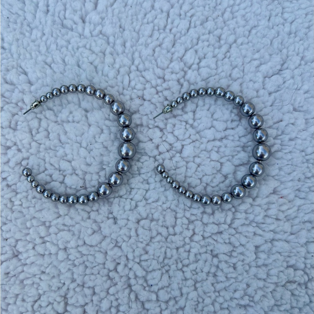 Vintage Gray Pearl Moon Silver Hoop Earrings Pierced